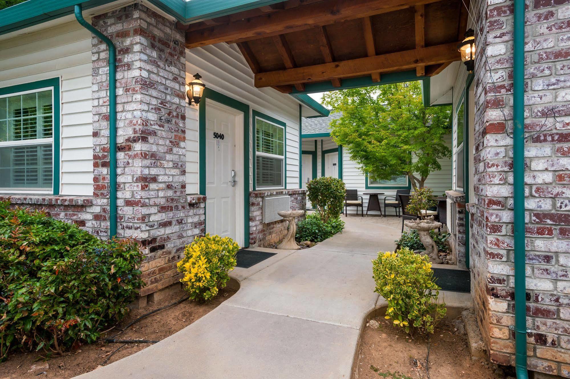 Grass Valley Courtyard Suites Esterno foto